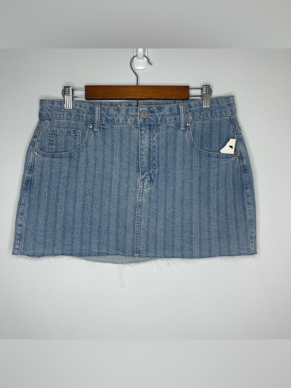 No boundaries denim striped skirt new with tags size medium